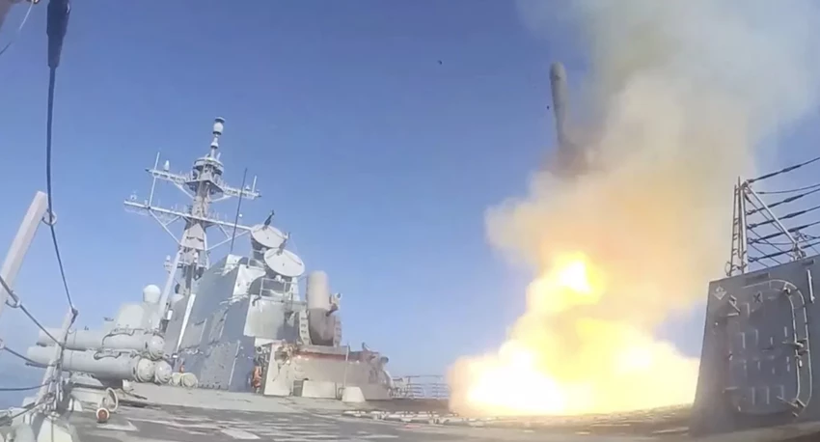 Büyük gurur arıza merkezine döndü! 13 milyar dolarlık gemide tuvalet krizinden sonra şimdi de yangın - Resim : 3