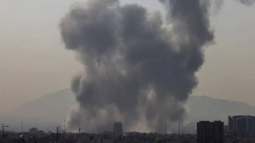 ABD ve İsrail İran’a savaş ilan etti! Ortadoğu alev alev yanıyor: İran'da çok sayıda ölü var - Resim : 8