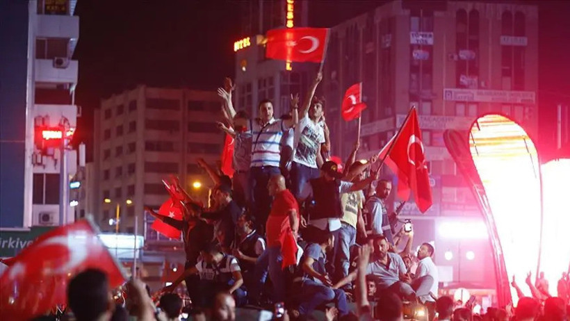 15 Temmuz'un 10. yılı: Liderlerden birlik ve beraberlik vurgusu - Resim : 4