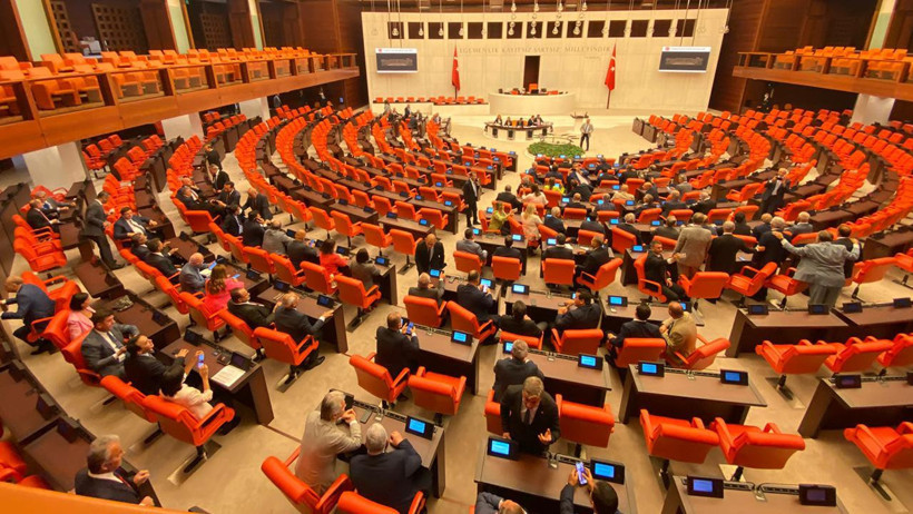"Ter&ouml;rs&uuml;z T&uuml;rkiye" teklifi TBMM yolunda! Numan Kurtulmuş tarih verdi