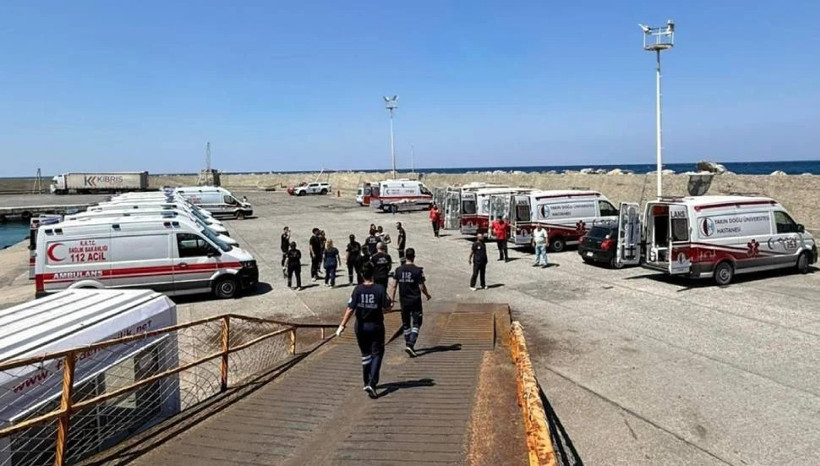 Akdeniz'de can pazarı! Girne a&ccedil;ıklarında yolcu gemisi battı: Ekipler zamanla yarış i&ccedil;erisinde