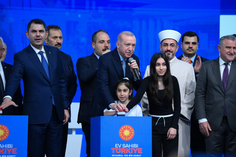 Cumhurbaşkanı Erdoğan'ın katılımıyla gerçekleşti: Sosyal konut için kura maratonunda kentsel dönüşüm çağrısı yaptı: "Geç olmadan harekete geçin" - Resim : 3