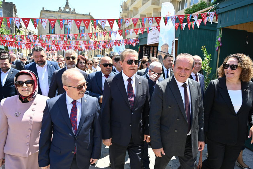 Bakü’de "KKTC Kültür Günü": Azerbaycan ile KKTC arasında ulaşımda tarihi adım - Resim : 11