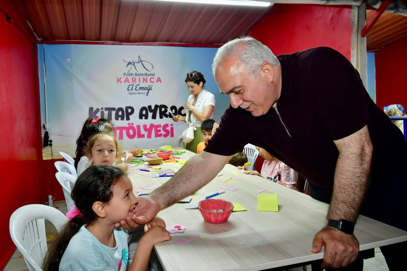 Fatih'te “Mutlu Çocuk Şenliği” başladı: Topkapı Kaleiçi'nde renkli anlar