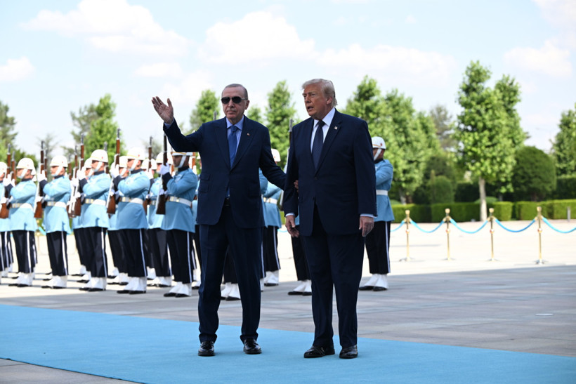 Erdoğan ve Trump’tan tarihi buluşma! "CAATSA yaptırımlarını kaldıracağız" dedi, 5 adet F-35 sözü verdi - Resim : 9