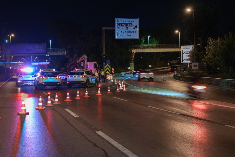 15 Temmuz Şehitler Köprüsü çift yönlü trafiğe kapatıldı