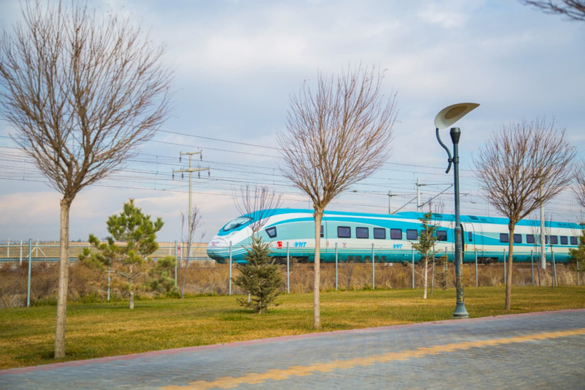 Eskişehir-İstanbul YHT hattı 12. yılını kutluyor! Bakan Uraloğlu açıkladı: 62,3 milyon yolcuya hizmet verildi