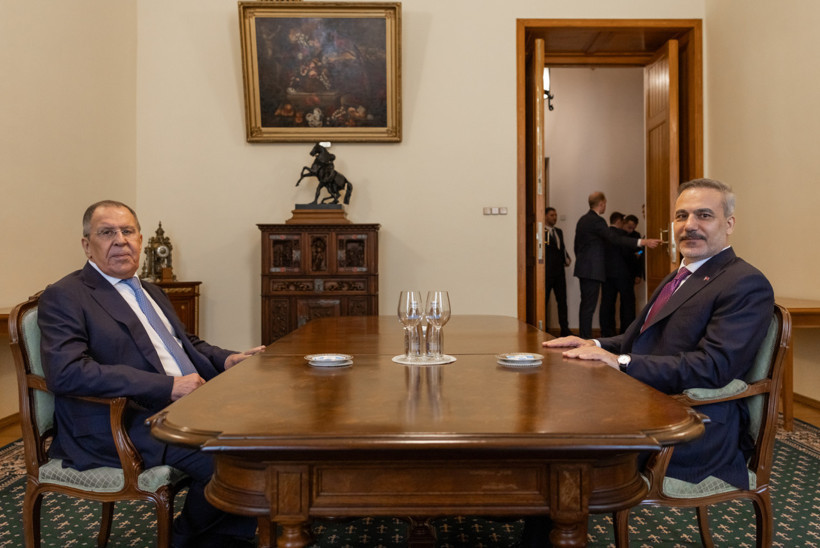 Bakan Fidan Lavrov ile görüştü! Fidan: ABD-İran mutabakatı kesintisiz uygulanmalı - Resim : 2