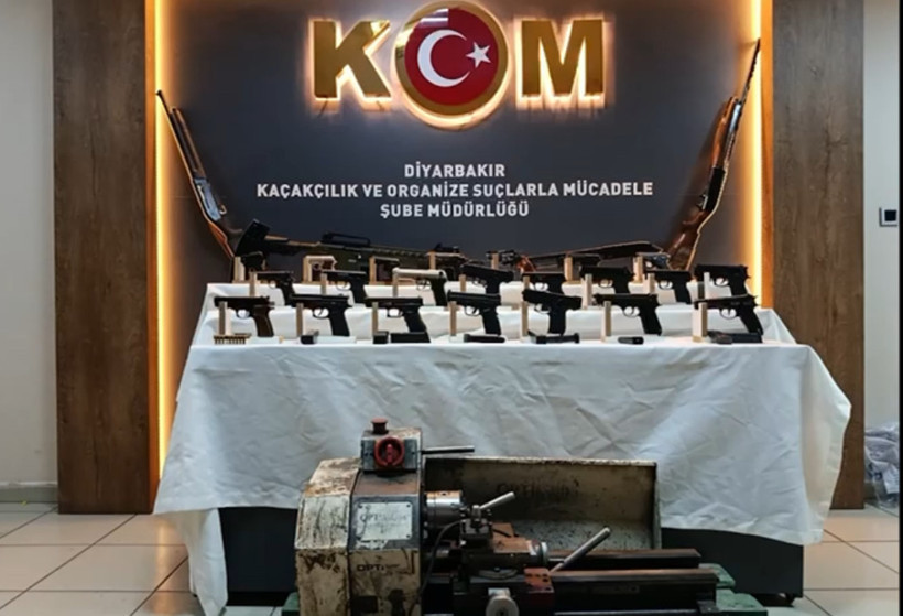 13 ilde silah ka&ccedil;ak&ccedil;ılığı operasyonu: 19 tutuklama - Resim : 5