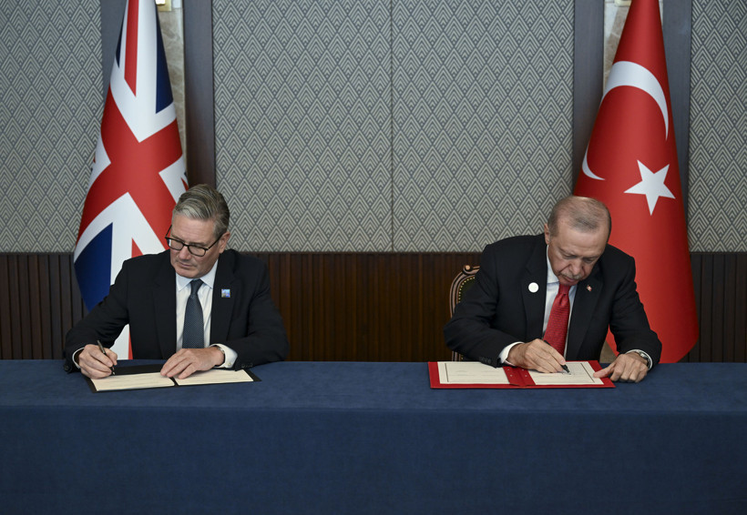 Tarihi NATO Zirvesi'nde ikinci g&uuml;n! Erdoğan ve Rutte liderleri karşıladı, aile fotoğrafı &ccedil;ekildi - Resim : 2