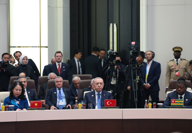 Kırgızistan'dan Dünyaya mesaj! Cumhurbaşkanı Erdoğan: Çatışmalar diplomasiyle çözülmeli - Resim : 2
