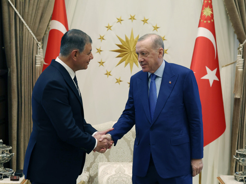 AK Parti’ye geçeceği iddia ediliyordu! Külliye'de kritik görüşme