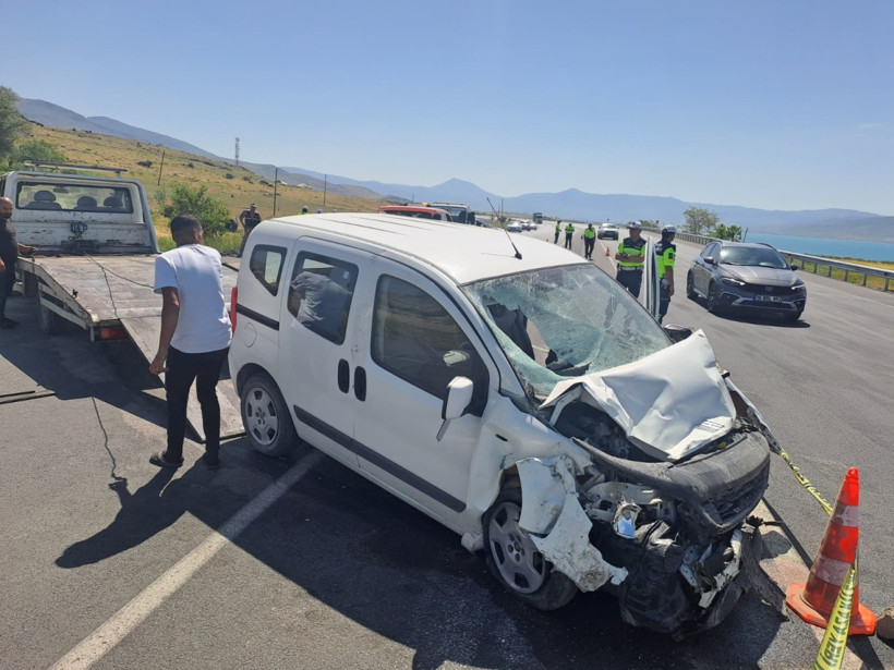 Van'dan kahreden haber geldi! Askeri araç kaza yaptı: Şehidimiz var