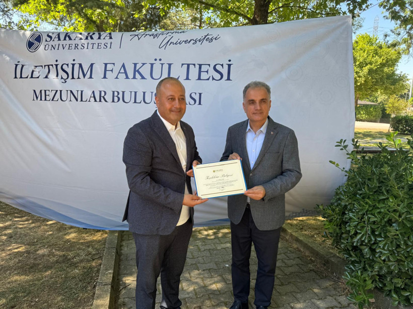 Tezden kitaba, kitaptan ödüle dönüştü: “Yüzyılın Tanığı”na akademik takdir - Resim : 4