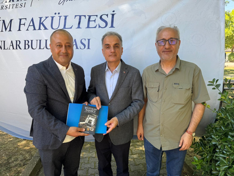 Tezden kitaba, kitaptan ödüle dönüştü: “Yüzyılın Tanığı”na akademik takdir - Resim : 2