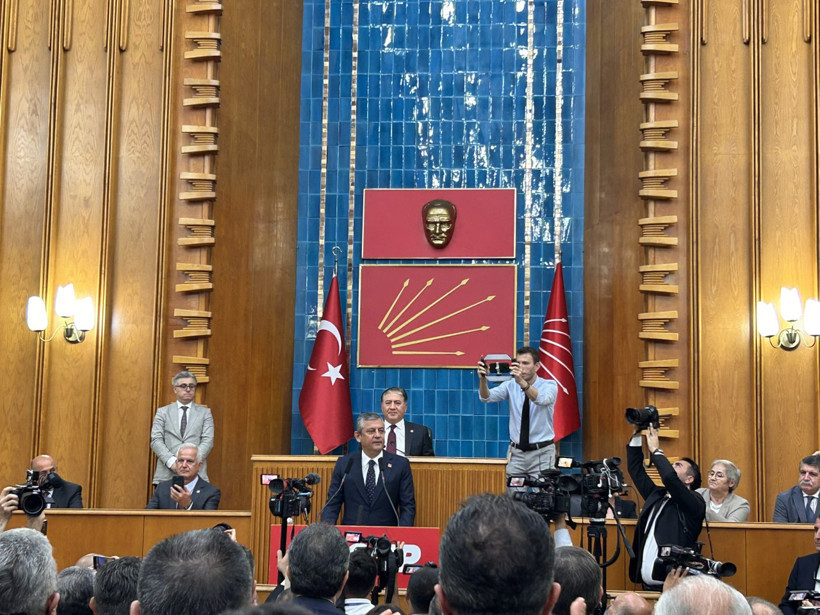 Özgür Özel son kez CHP kürsüsünden seslendi! Yeni partiyi resmen duyurdu