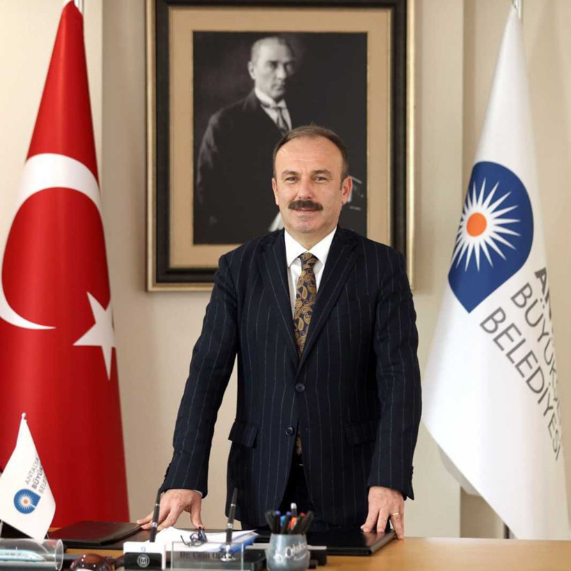 Antalya Büyükşehir Belediyesine operasyon! Başdanışman gözaltında