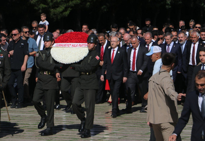CHP'nin Anıtkabir ziyaretinde Mansur Yavaş detayı! Kılıçdaroğlu 3 isimle katıldı